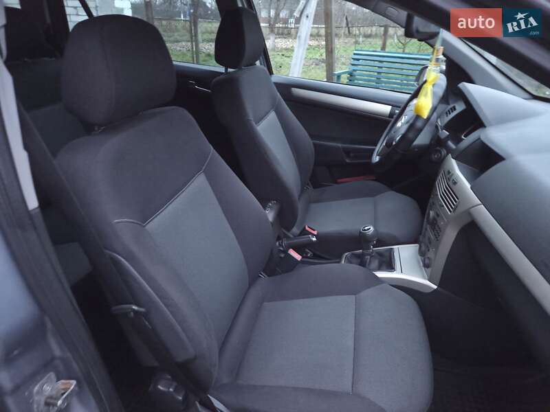 Универсал Opel Astra 2007 в Луцке