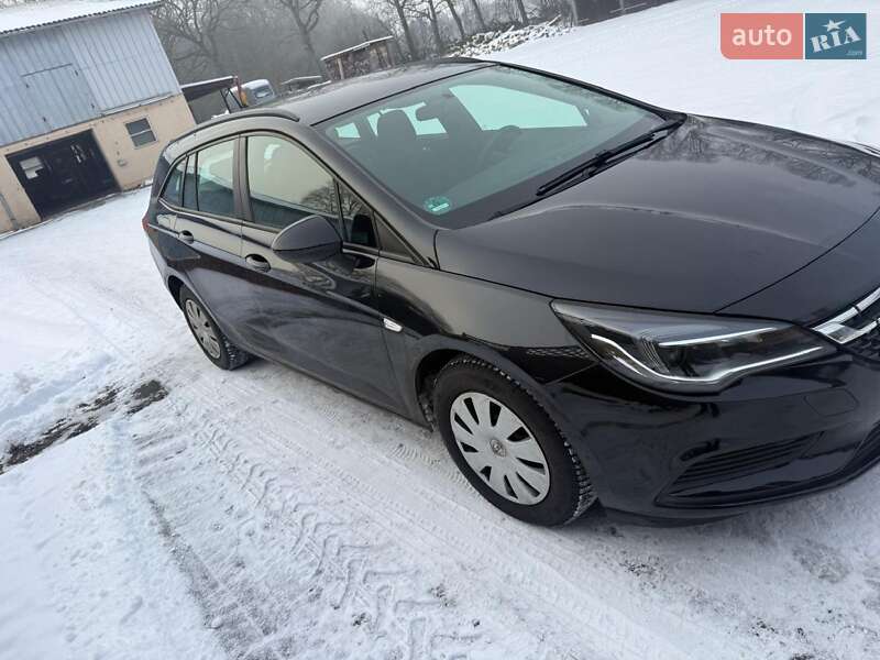 Универсал Opel Astra 2016 в Вараше
