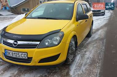 Універсал Opel Astra 2009 в Глухові
