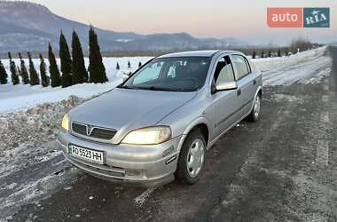 Хэтчбек Opel Astra 2001 в Хусте