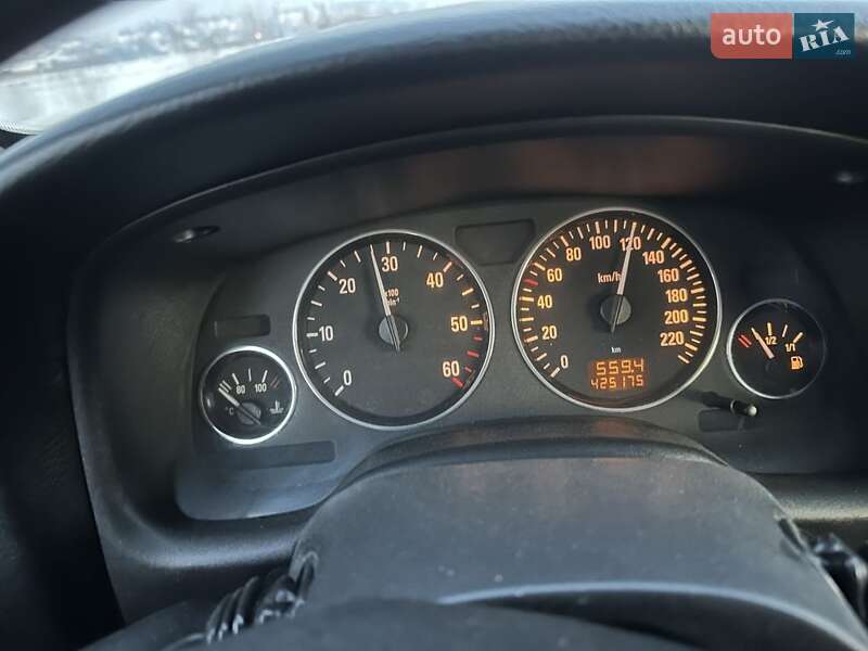 Хэтчбек Opel Astra 2001 в Хусте