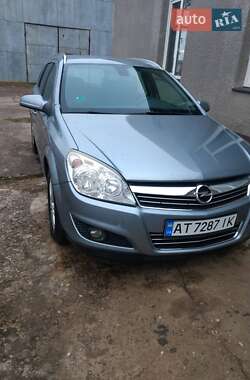 Универсал Opel Astra 2008 в Ивано-Франковске