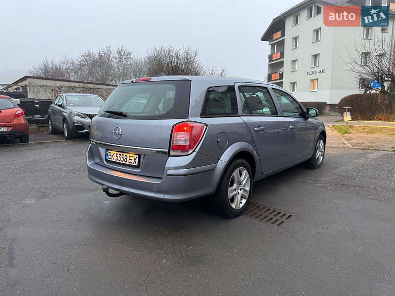 Универсал Opel Astra 2010 в Радехове фото 6 Универсал Opel Astra 2010 в Радехове