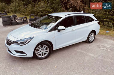 Універсал Opel Astra 2017 в Львові