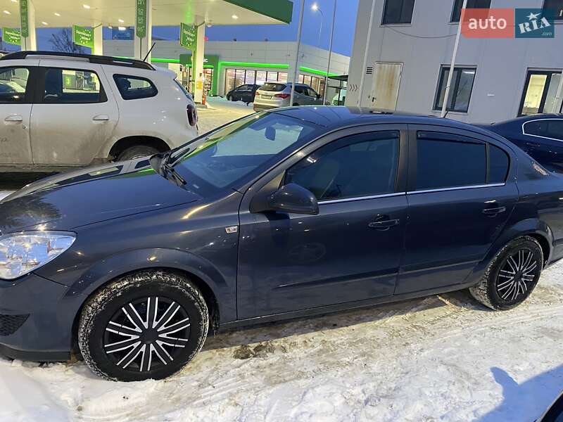 Седан Opel Astra 2010 в Черновцах фото 3 Седан Opel Astra 2010 в Черновцах