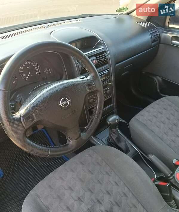 Хэтчбек Opel Astra 2002 в Дрогобыче