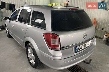 Универсал Opel Astra 2008 в Виннице