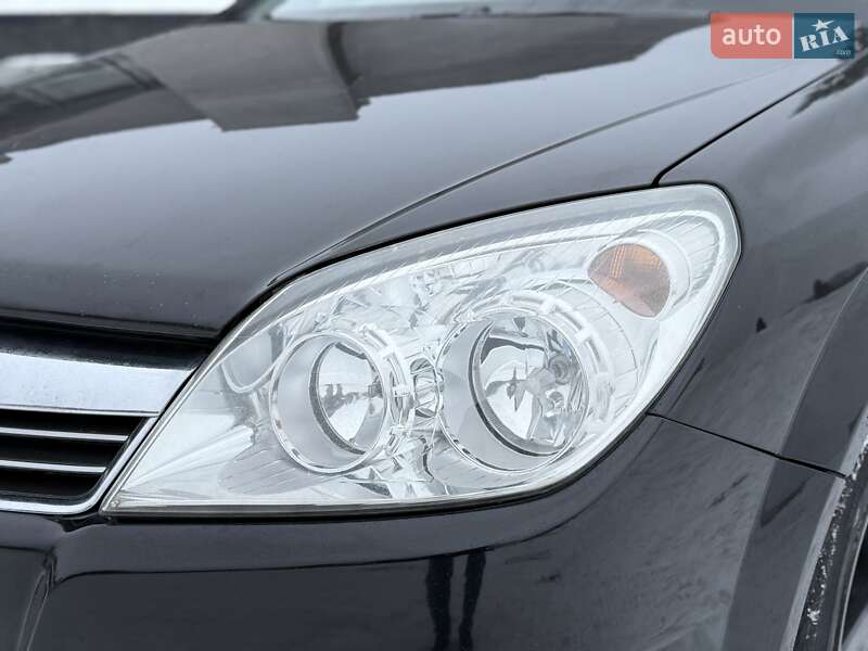 Универсал Opel Astra 2007 в Ровно