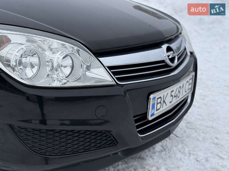Универсал Opel Astra 2007 в Ровно