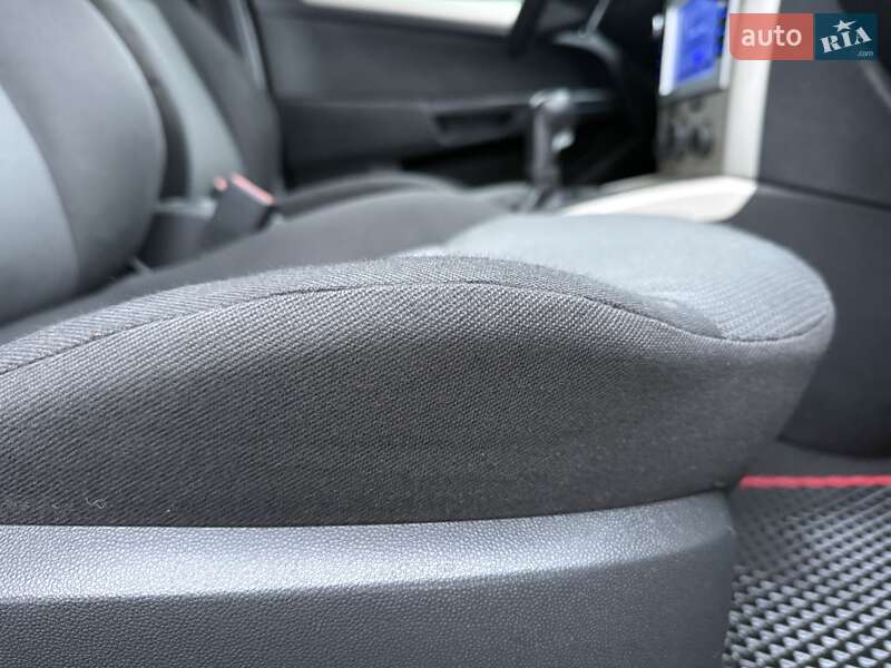 Универсал Opel Astra 2007 в Ровно