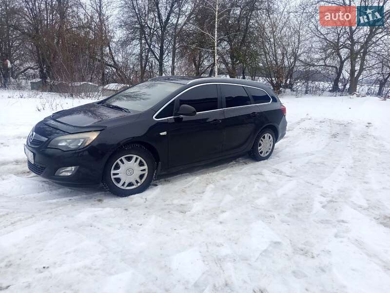 Универсал Opel Astra 2011 в Хмельницком