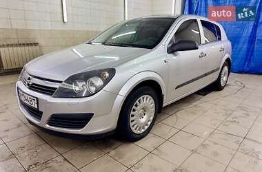 Хэтчбек Opel Astra 2006 в Сумах