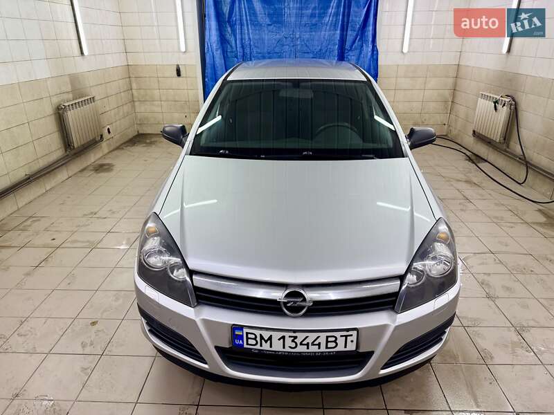 Хэтчбек Opel Astra 2006 в Сумах