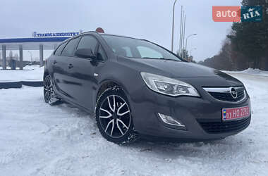 Універсал Opel Astra 2012 в Ковелі