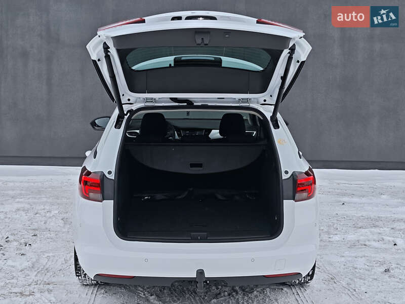 Универсал Opel Astra 2020 в Луцке