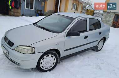 Седан Opel Astra 2004 в Коломые