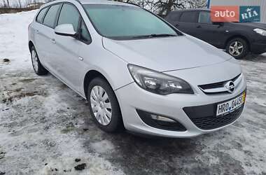 Универсал Opel Astra 2013 в Нововолынске