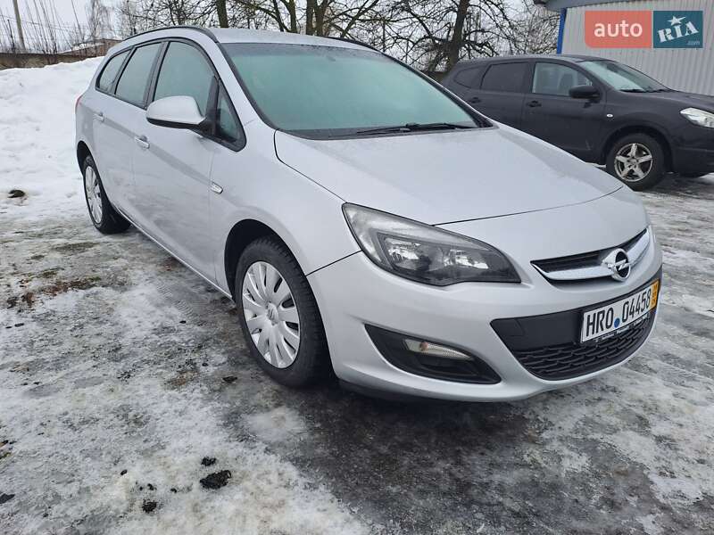 Универсал Opel Astra 2013 в Нововолынске фото Универсал Opel Astra 2013 в Нововолынске