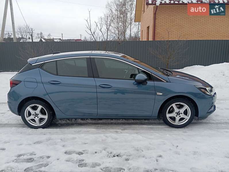 Хетчбек Opel Astra 2016 в Луцьку