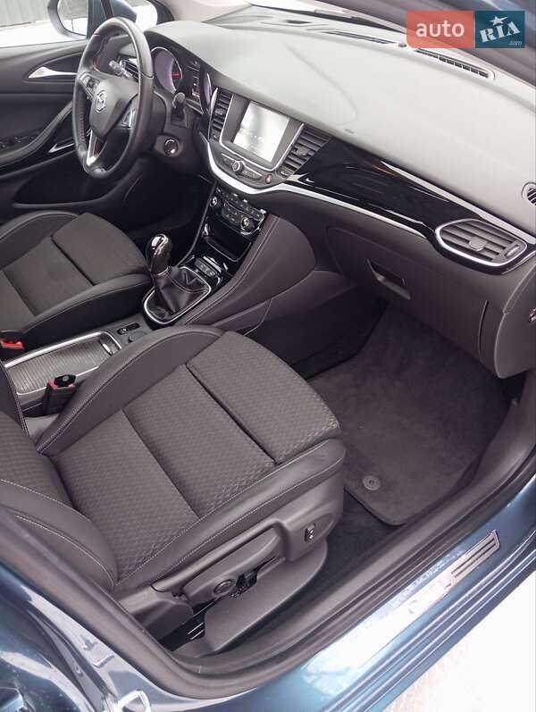 Хетчбек Opel Astra 2016 в Луцьку