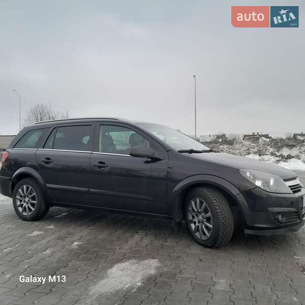 Универсал Opel Astra 2006 в Бродах