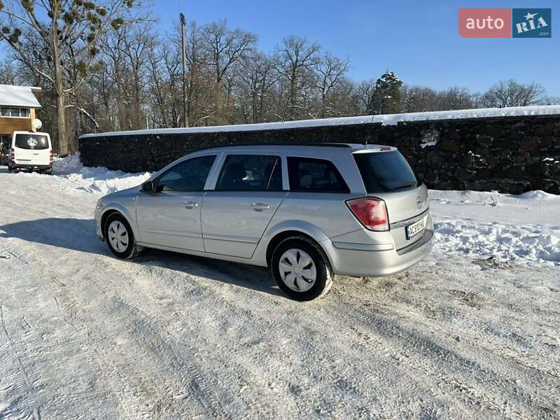 Универсал Opel Astra 2005 в Луцке