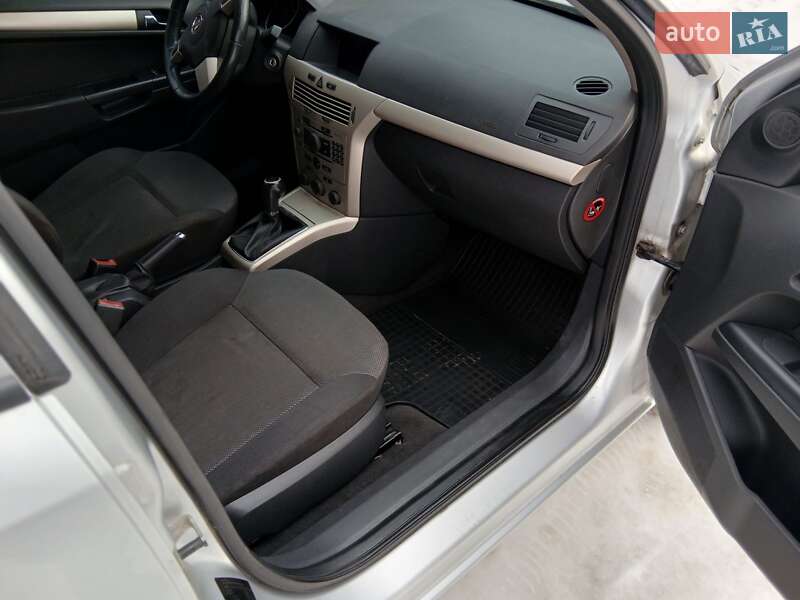 Универсал Opel Astra 2008 в Ровно фото 16 Универсал Opel Astra 2008 в Ровно