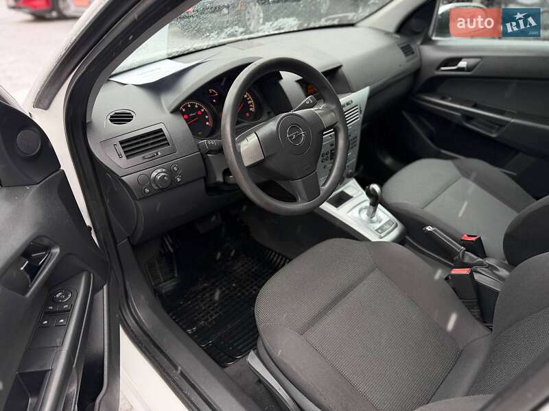 Хэтчбек Opel Astra 2009 в Кривом Роге