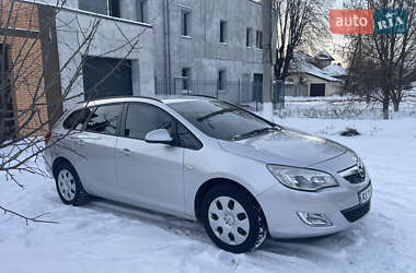 Универсал Opel Astra 2011 в Харькове