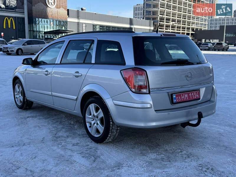 Универсал Opel Astra 2008 в Киеве