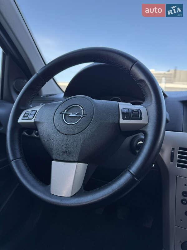 Универсал Opel Astra 2008 в Киеве