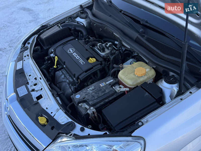 Универсал Opel Astra 2008 в Киеве