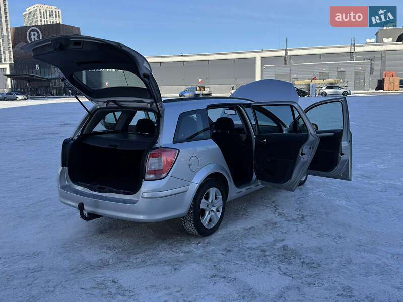 Универсал Opel Astra 2008 в Киеве