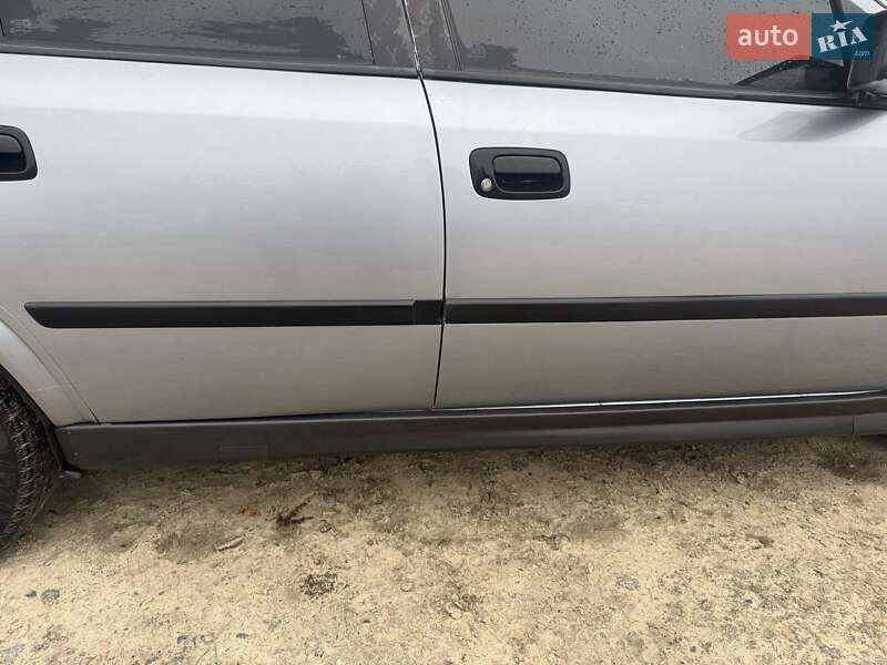 Седан Opel Astra 2008 в Богуславе