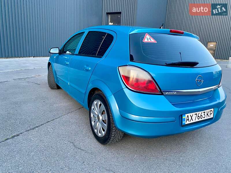 Хэтчбек Opel Astra 2004 в Харькове