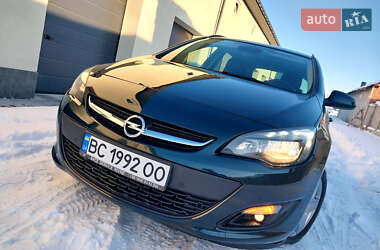 Универсал Opel Astra 2016 в Самборе