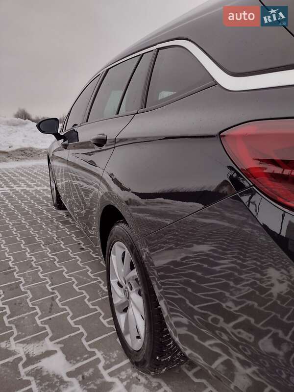 Универсал Opel Astra 2022 в Дубно