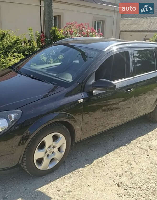 Универсал Opel Astra 2007 в Старом Самборе