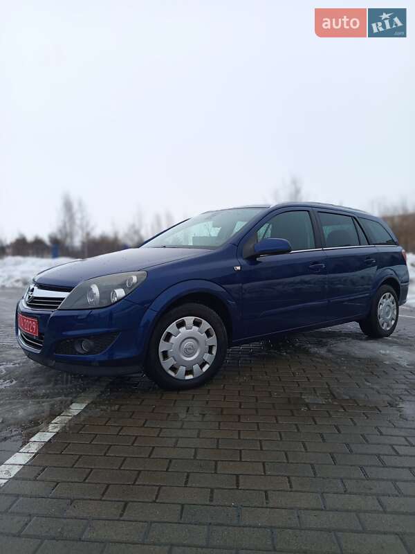 Универсал Opel Astra 2009 в Дрогобыче