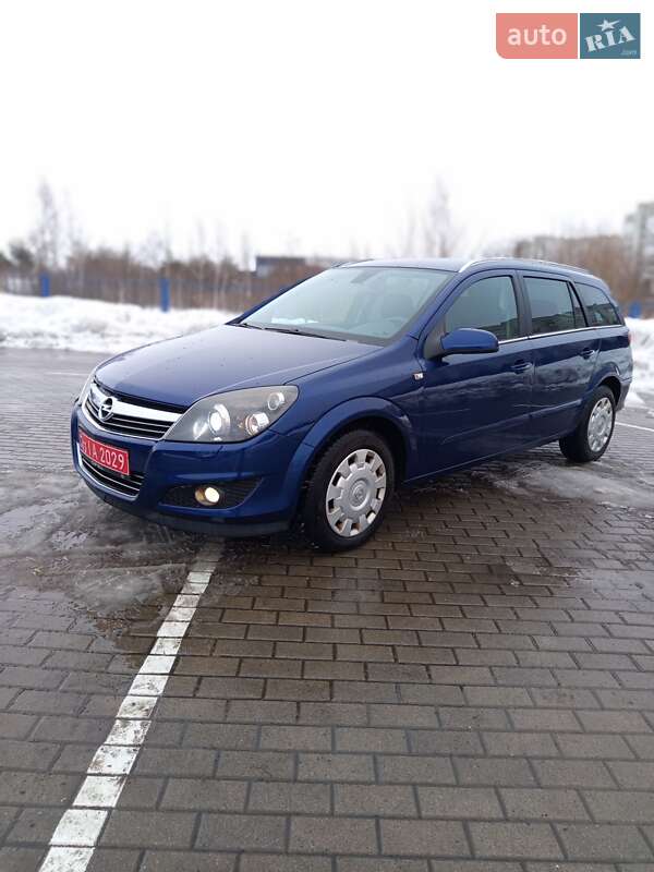 Универсал Opel Astra 2009 в Дрогобыче