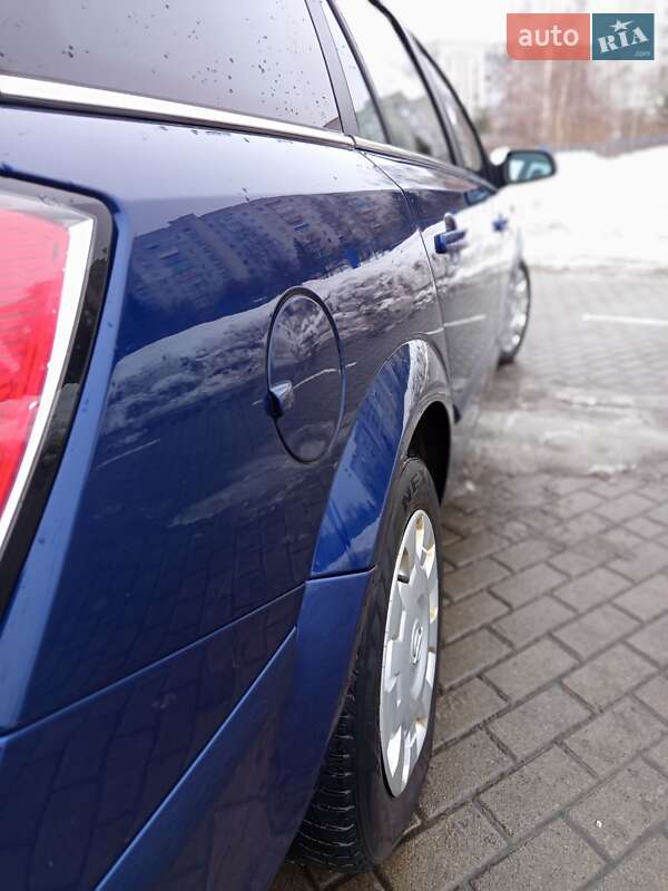 Универсал Opel Astra 2009 в Дрогобыче