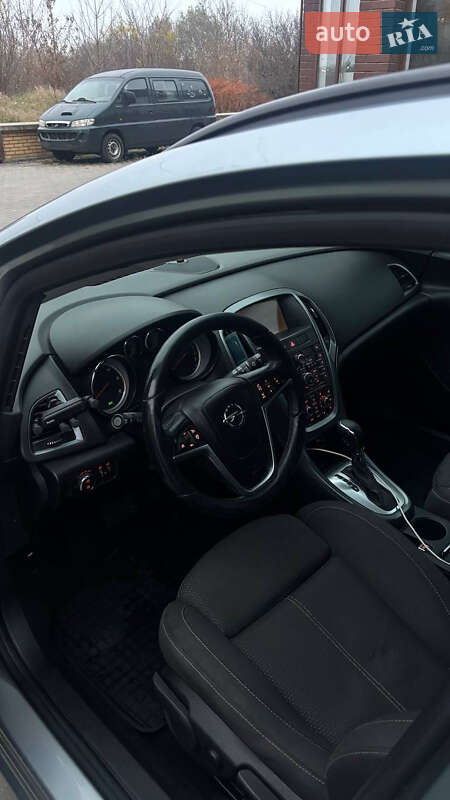 Универсал Opel Astra 2014 в Хмельницком