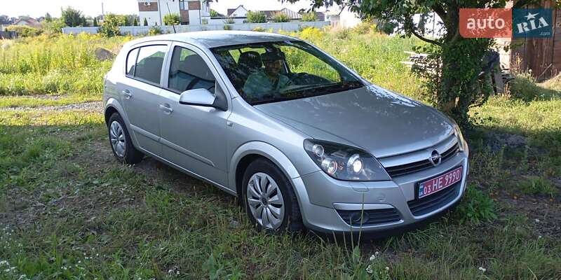 Хэтчбек Opel Astra 2005 в Луцке