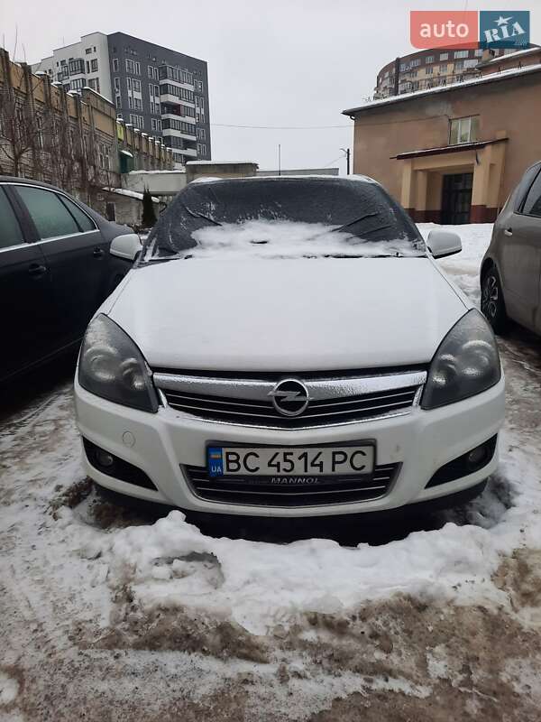 Opel Astra 2013