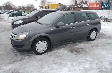 Универсал Opel Astra 2010 в Луцке