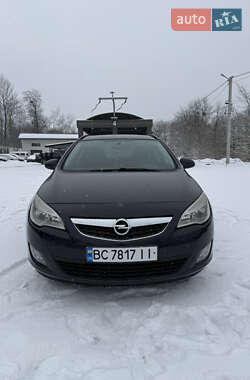 Універсал Opel Astra 2010 в Бібрці