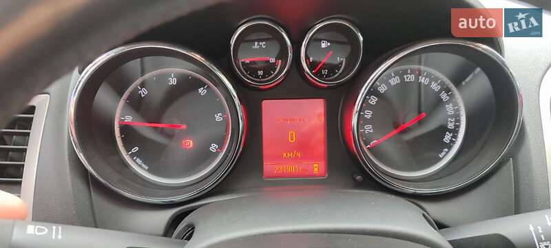 Универсал Opel Astra 2012 в Днепре