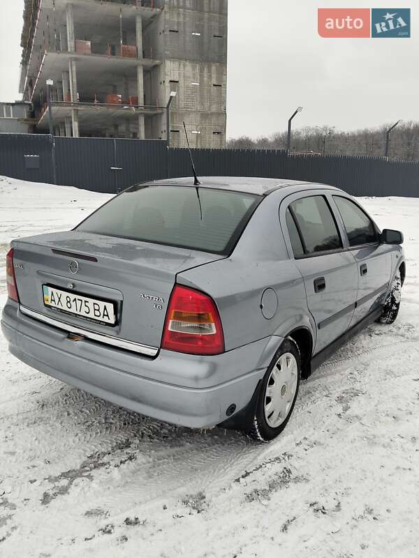 Седан Opel Astra 2003 в Харькове