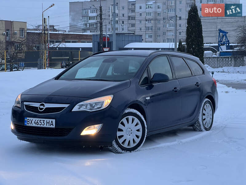 Opel Astra 2011
