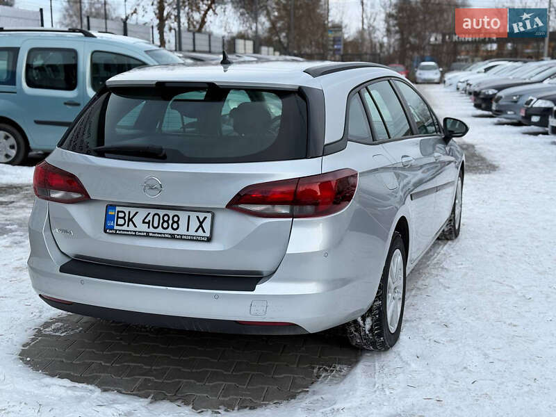 Универсал Opel Astra 2018 в Здолбунове